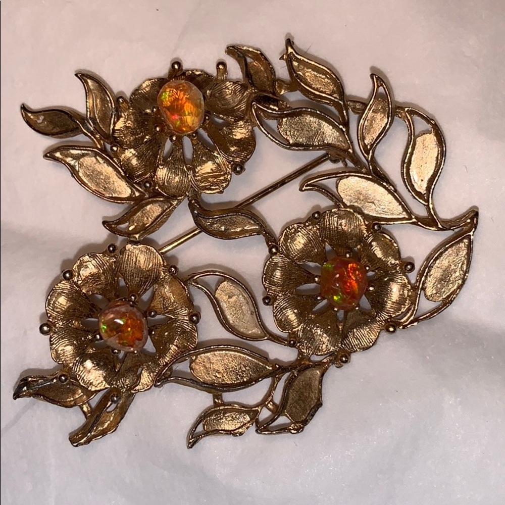 Orange Opal flower goldtone vintage/antique brooch